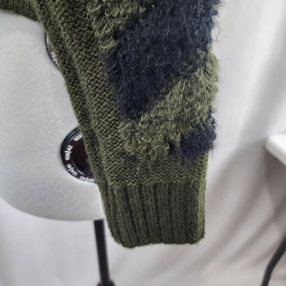 John + Jenn Chevron Pattern Sweater XS Black & Green Acrylic NWOT - Picture 7 of 16